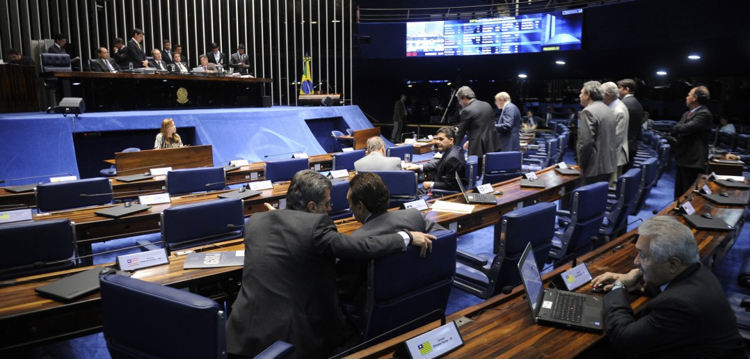 Aposentadoria Compulsória Senadores