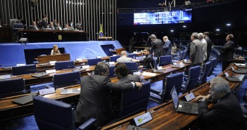 Aposentadoria Compulsória Senadores